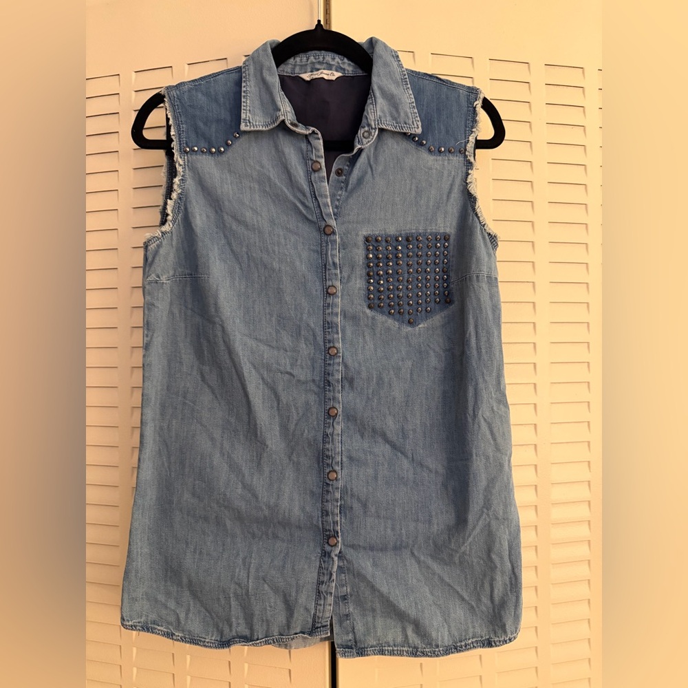 Mavi Studded Sleeveless Denim Button-Up Shirt – Size S